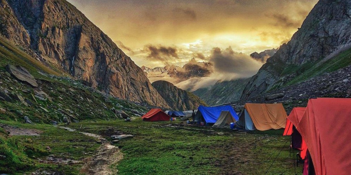 Hampta Pass Trek: Embarking on an Adventure from Manali to Spiti