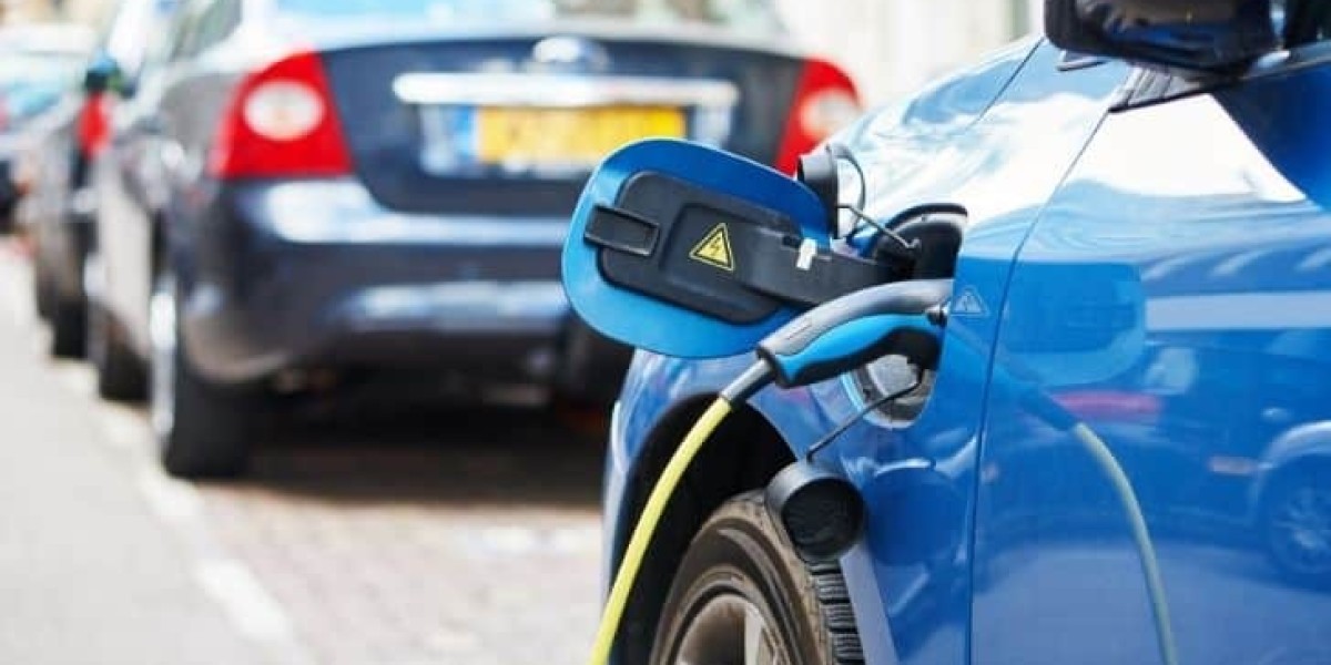 Alternative Fuel and Hybrid Vehicle Market Report 2023-2028