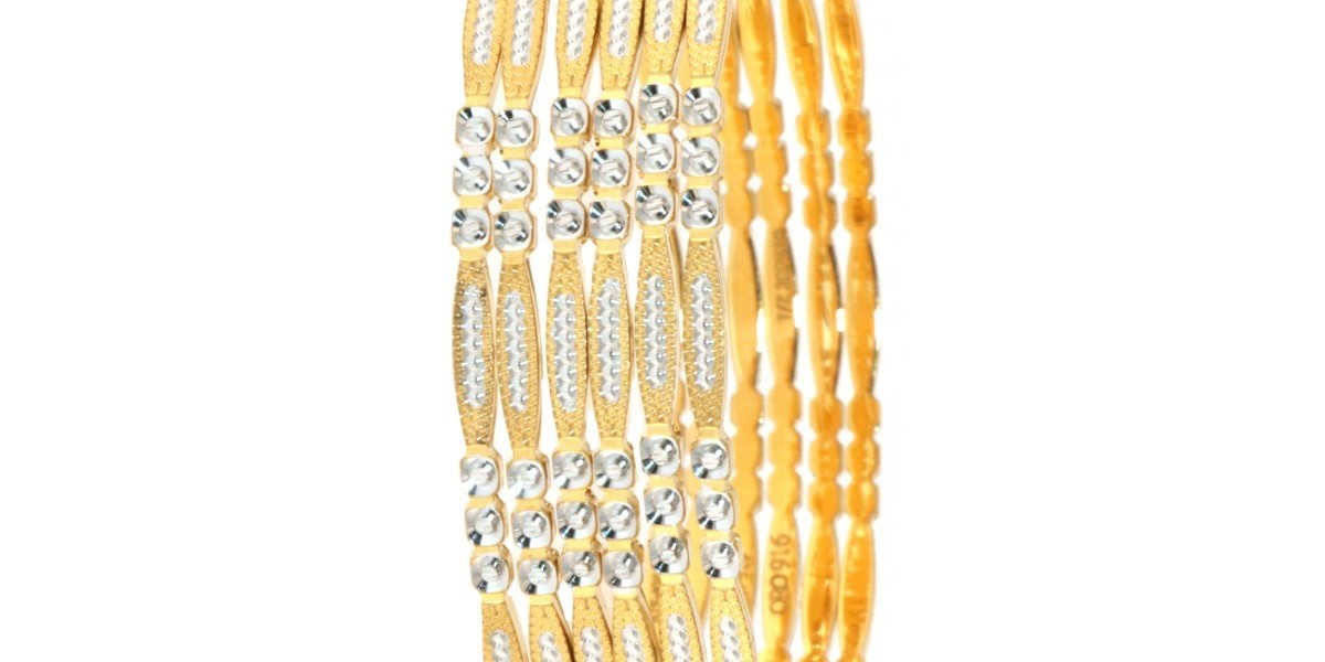 The Timeless Beauty of 22-Carat Gold Bangles: Elegance in Every Curve