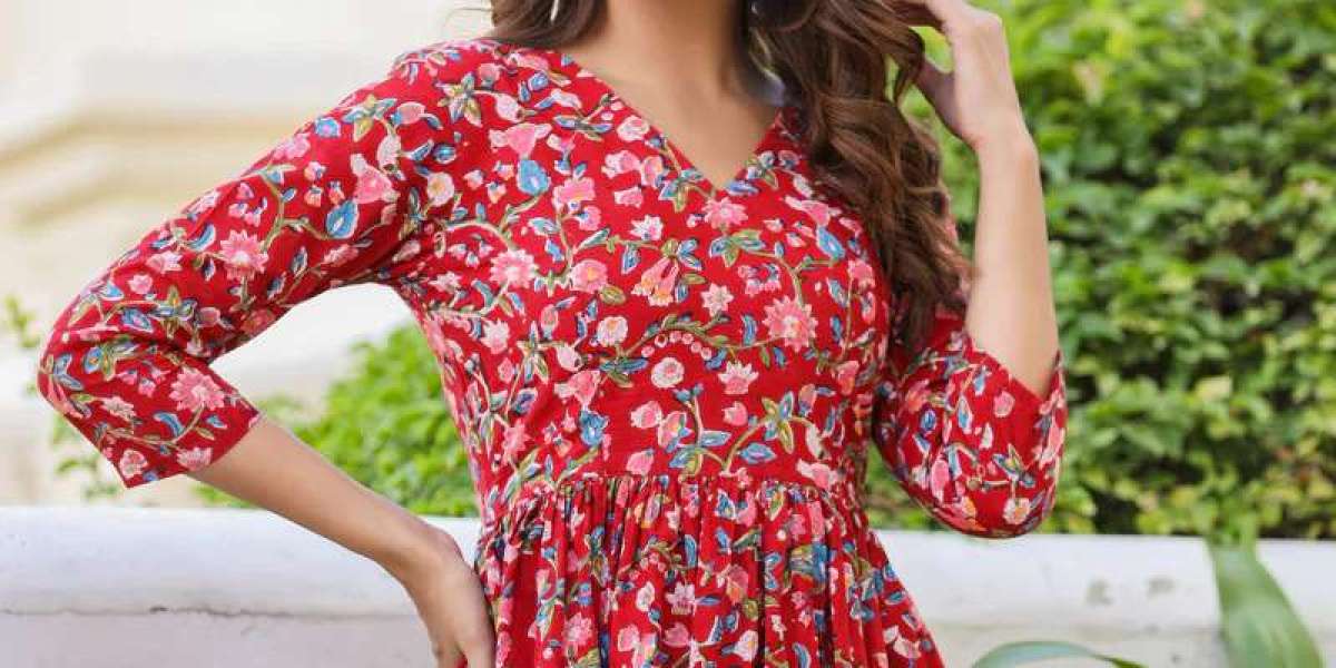 2023's Short Kurti Trends: What Every Woman Should Know