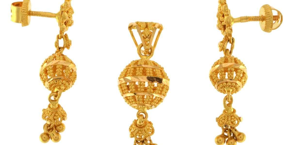 Golden Elegance at Your Fingertips: Exploring the World of Gold Jewellery Online in the UK