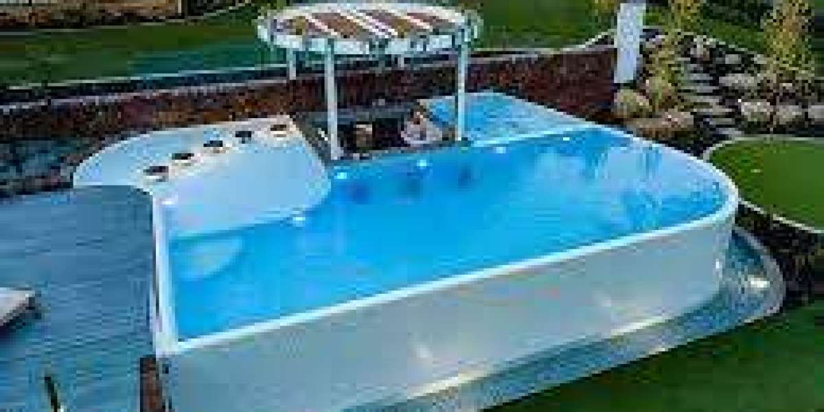 Custom Concrete Swimming Pool Builder