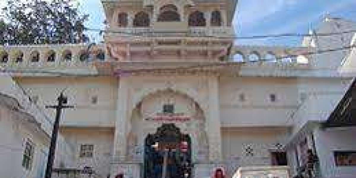 Top 5 best places to visit in Pushkar, focusing on its religious significance
