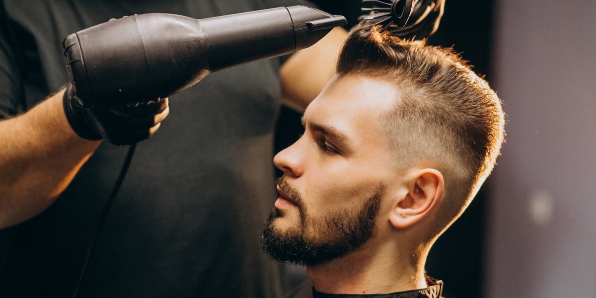 Revolutionize Look with Trending Men’s Haircuts near Vinings, Georgia