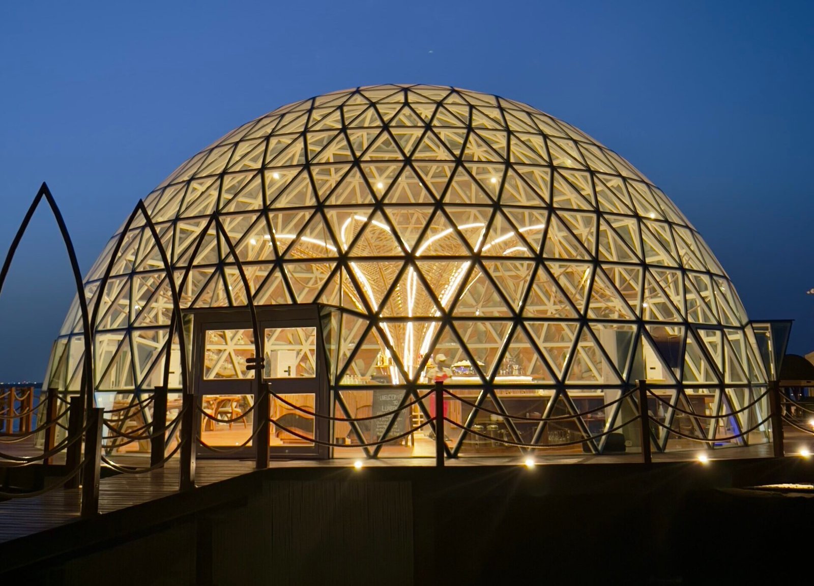 Top 10 Luxury Hotels in Dubai | Dubai Mangrove Resort Price